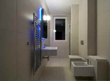 http://www.unicasa-italy.co.uk/GG_Bathroom.jpg